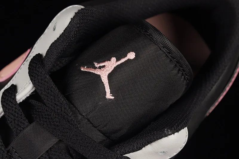 All categories Air Jordan Jordan series basketball shoes Air Jordan 1 Low G version pure original Air Jordan 1 Low AJ1 Joe 1 white black pink sports culture basketball shoes 553558-062